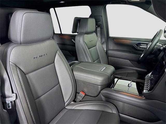 2025 GMC Yukon XL Vehicle Photo in PUYALLUP, WA 98371-4149