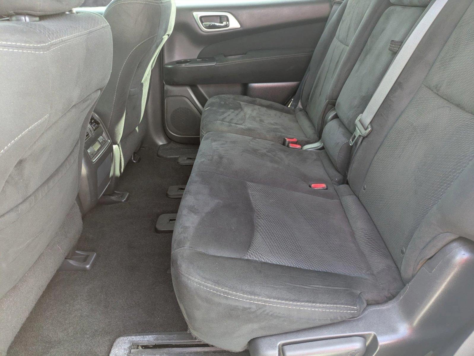 2016 Nissan Pathfinder Vehicle Photo in WEST PALM BEACH, FL 33407-3296