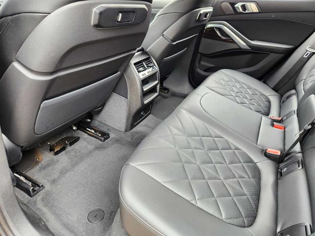 2025 BMW X6 xDrive40i Vehicle Photo in PLANO, TX 75024