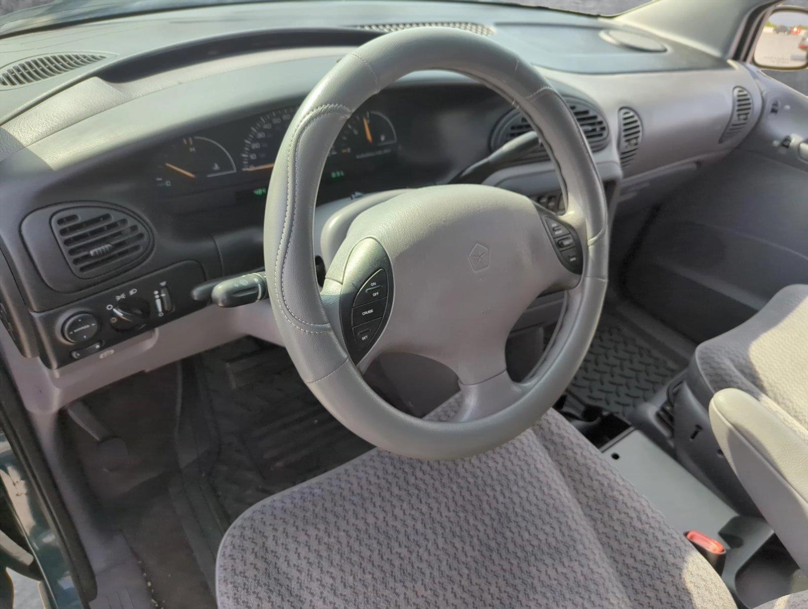 2000 Dodge Caravan Vehicle Photo in Ft. Myers, FL 33907