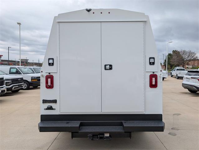 2024 Chevrolet Express Commercial Cutaway Vehicle Photo in ENGLEWOOD, CO 80113-6708
