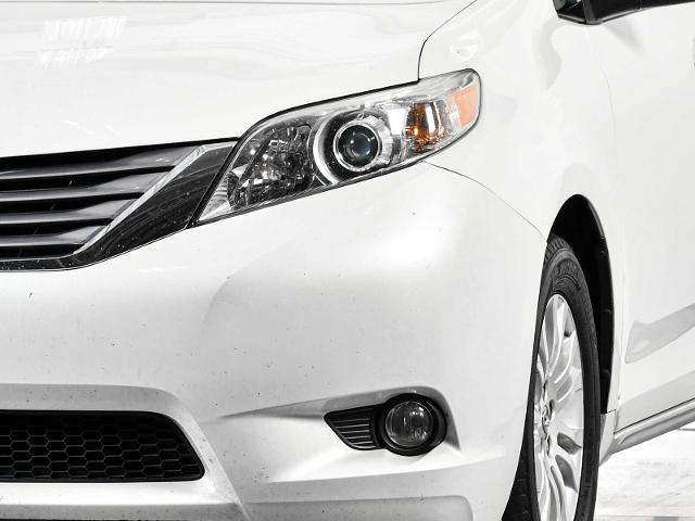 2016 Toyota Sienna Vehicle Photo in DALLAS, TX 75235