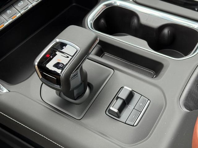 2025 GMC Sierra 1500 Vehicle Photo in COLUMBIA, MO 65203-3903