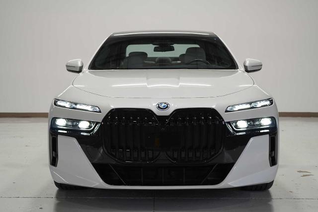2024 BMW 750e xDrive Vehicle Photo in GRAPEVINE, TX 76051