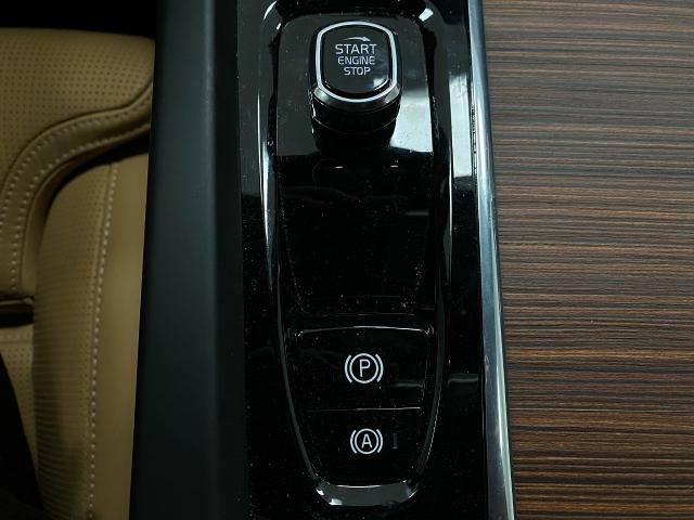 2024 Volvo XC60 Recharge Plug-In Hybrid Vehicle Photo in Appleton, WI 54913