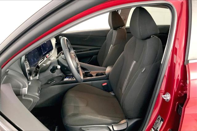 2023 Hyundai ELANTRA Vehicle Photo in Lees Summit, MO 64086