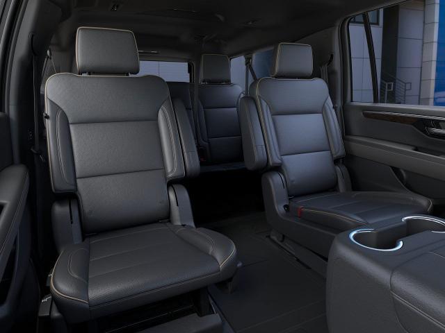 2025 Chevrolet Suburban Vehicle Photo in KANSAS CITY, MO 64114-4502