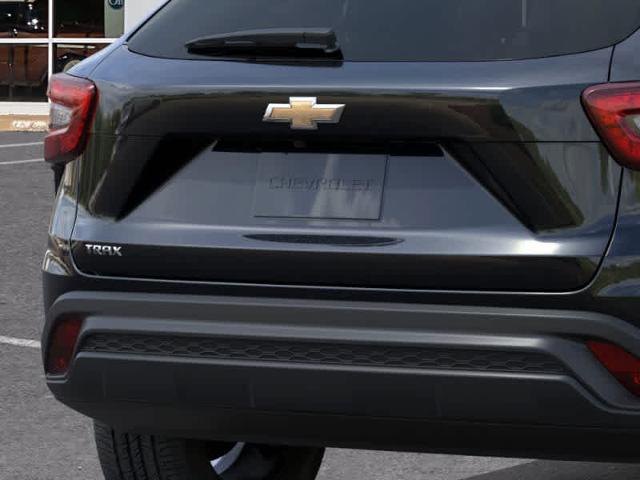 2025 Chevrolet Trax Vehicle Photo in MOON TOWNSHIP, PA 15108-2571