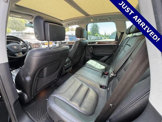 2011 Volkswagen Touareg Vehicle Photo in Puyallup, WA 98371