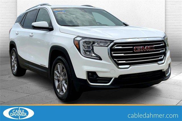2024 GMC Terrain Vehicle Photo in TOPEKA, KS 66609-0000