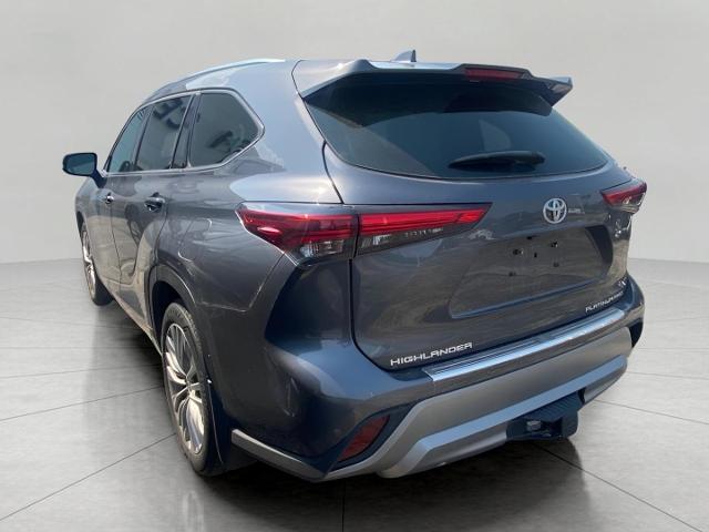 2022 Toyota Highlander Vehicle Photo in APPLETON, WI 54914-8833