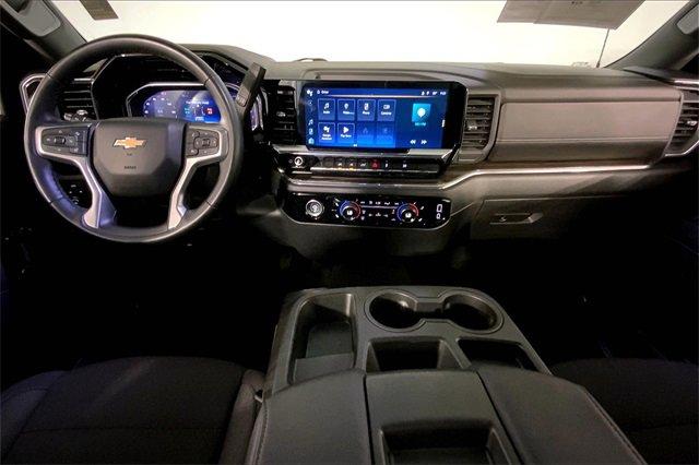 2024 Chevrolet Silverado 1500 Vehicle Photo in KANSAS CITY, MO 64114-4502