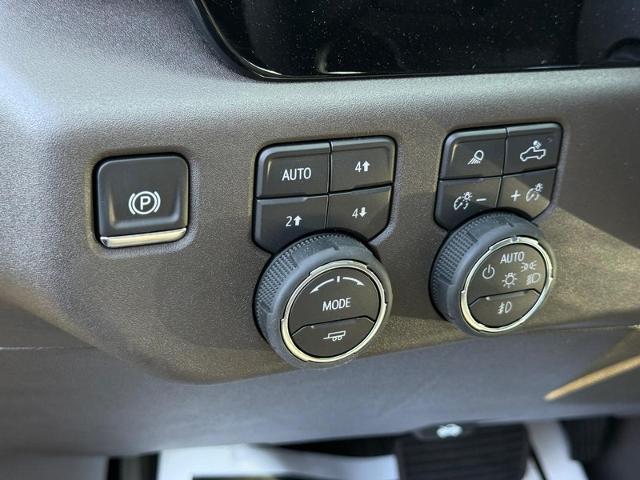 2025 Chevrolet Silverado 1500 Vehicle Photo in COLUMBIA, MO 65203-3903