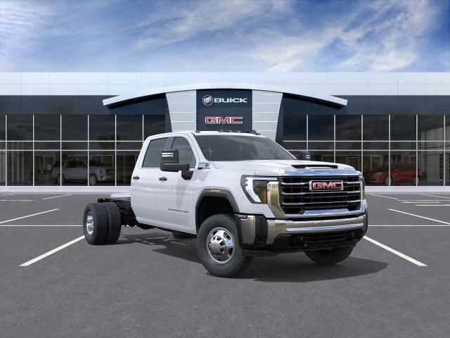 2026 GMC Sierra 3500HD Chassis Pro Crew Cab 4WD