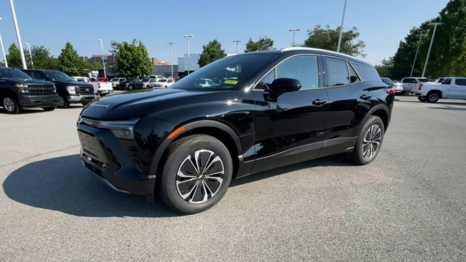 2024 Chevrolet Blazer EV Vehicle Photo in BENTONVILLE, AR 72712-4322