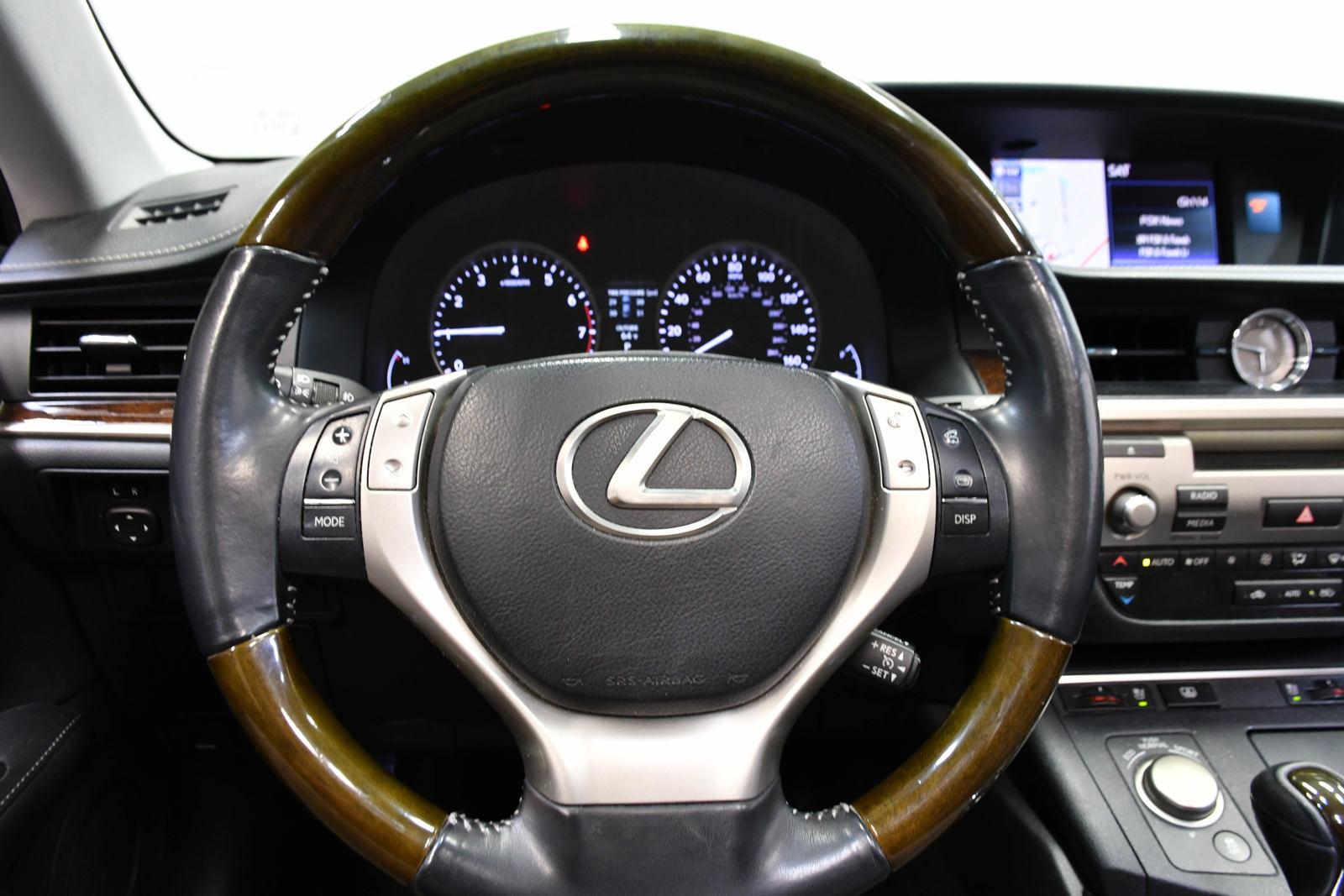 2013 Lexus ES 350 Vehicle Photo in DALLAS, TX 75235