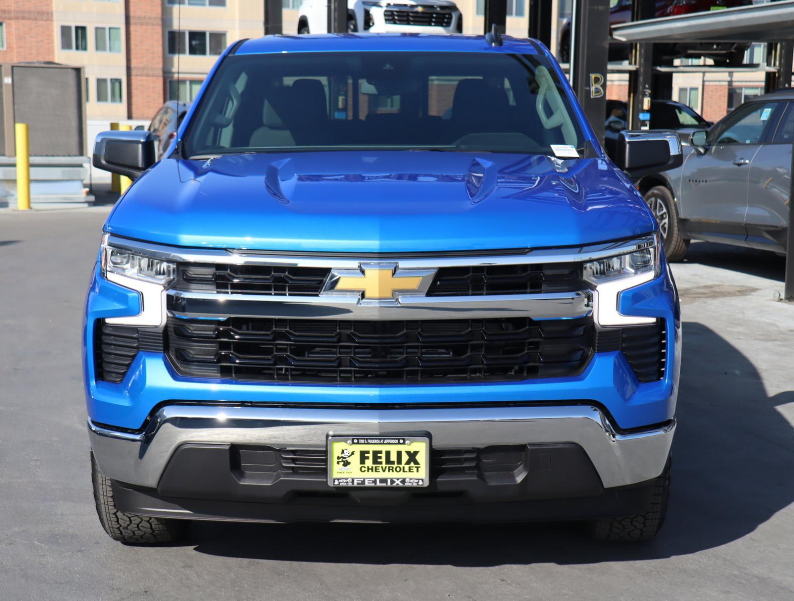 2025 Chevrolet Silverado 1500 Vehicle Photo in LOS ANGELES, CA 90007-3794