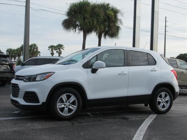 Used 2022 Chevrolet Trax LS with VIN KL7CJKSM7NB524650 for sale in Eustis, FL