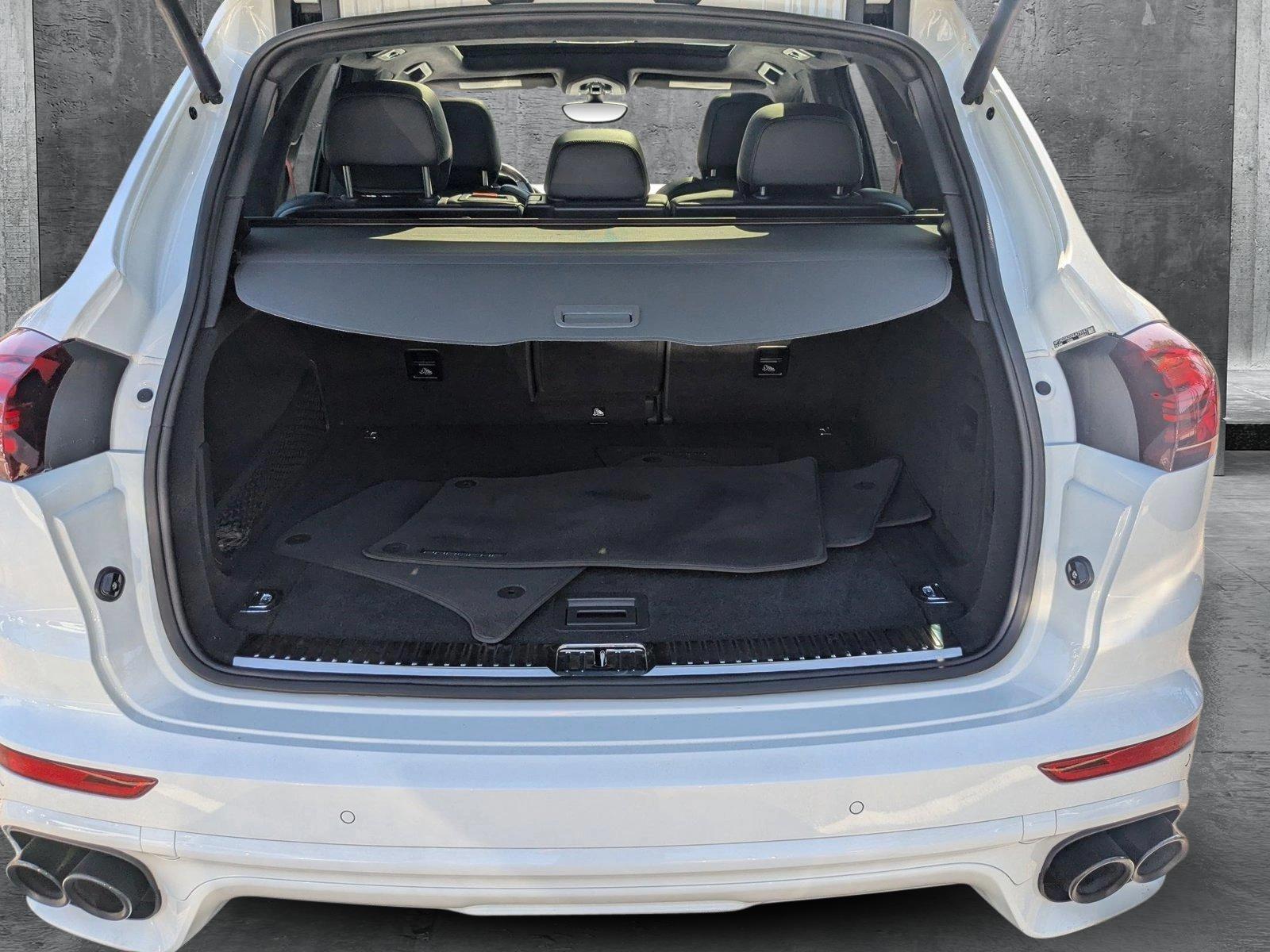 2016 Porsche Cayenne Vehicle Photo in Miami, FL 33135