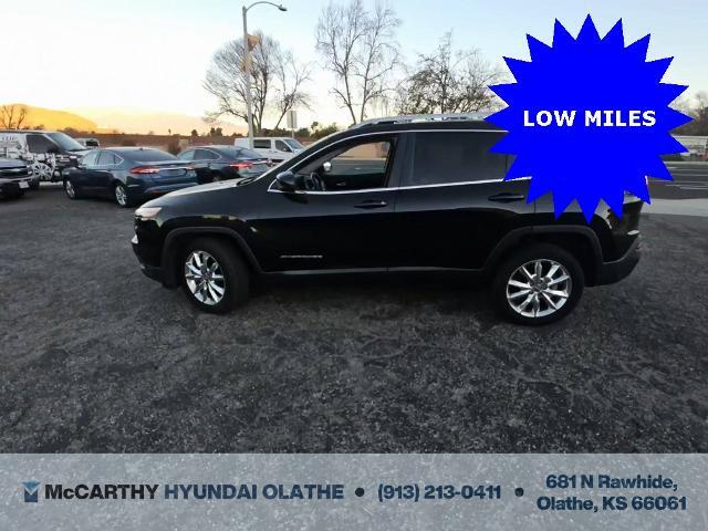 Used 2015 Jeep Cherokee Limited with VIN 1C4PJLDB1FW535563 for sale in Kansas City