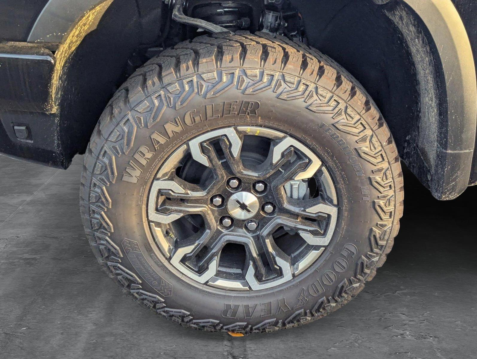 2025 Chevrolet Silverado 1500 Vehicle Photo in GREENACRES, FL 33463-3207