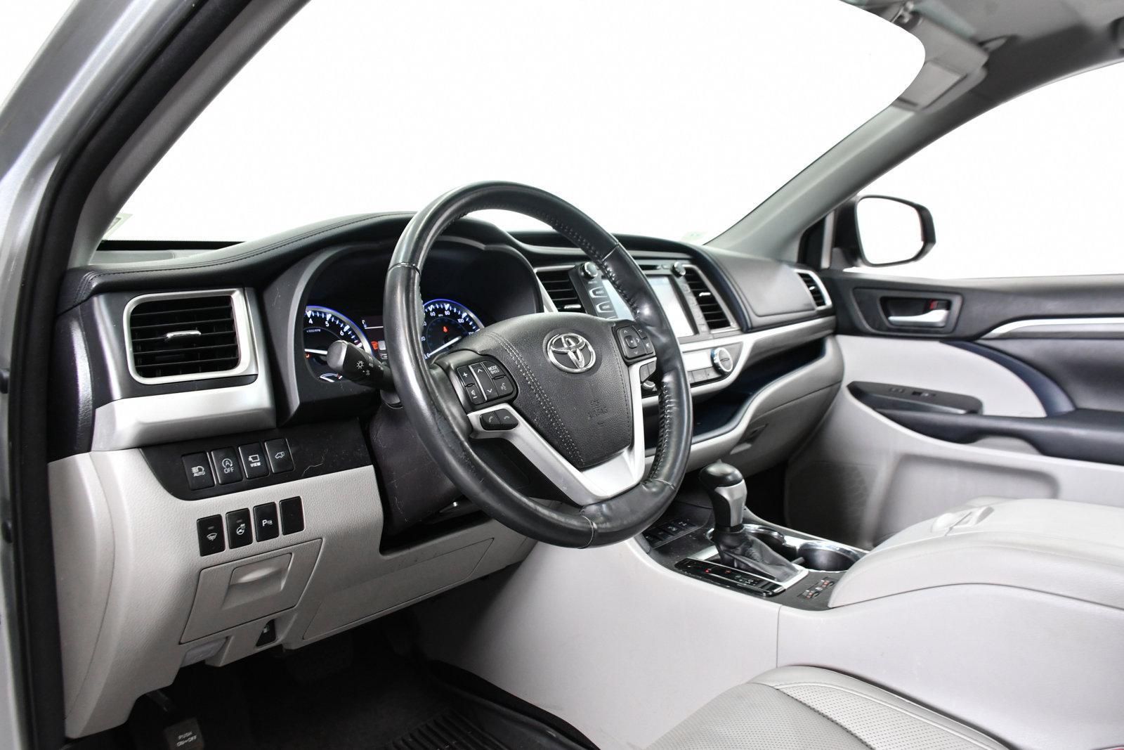 2018 Toyota Highlander Vehicle Photo in DALLAS, TX 75235