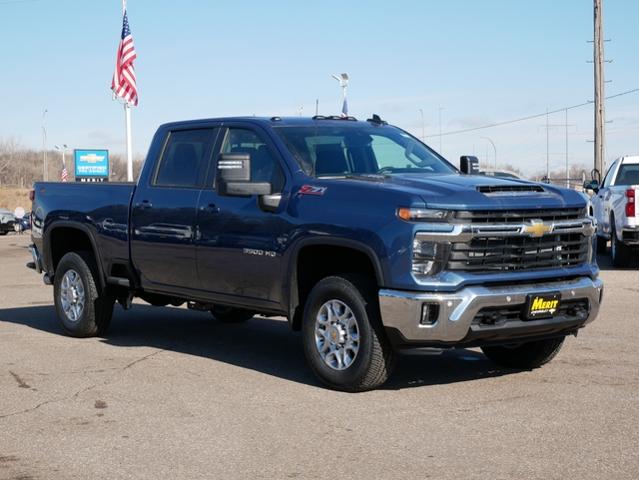 2025 Chevrolet Silverado 3500 HD Vehicle Photo in MAPLEWOOD, MN 55119-4794