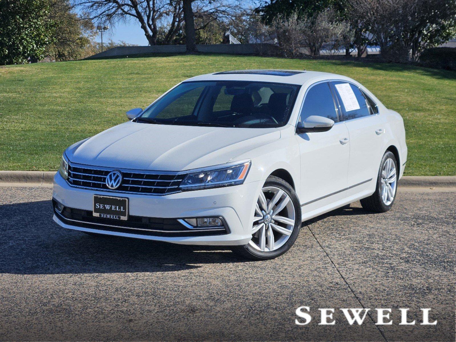 2017 Volkswagen Passat Vehicle Photo in FORT WORTH, TX 76132