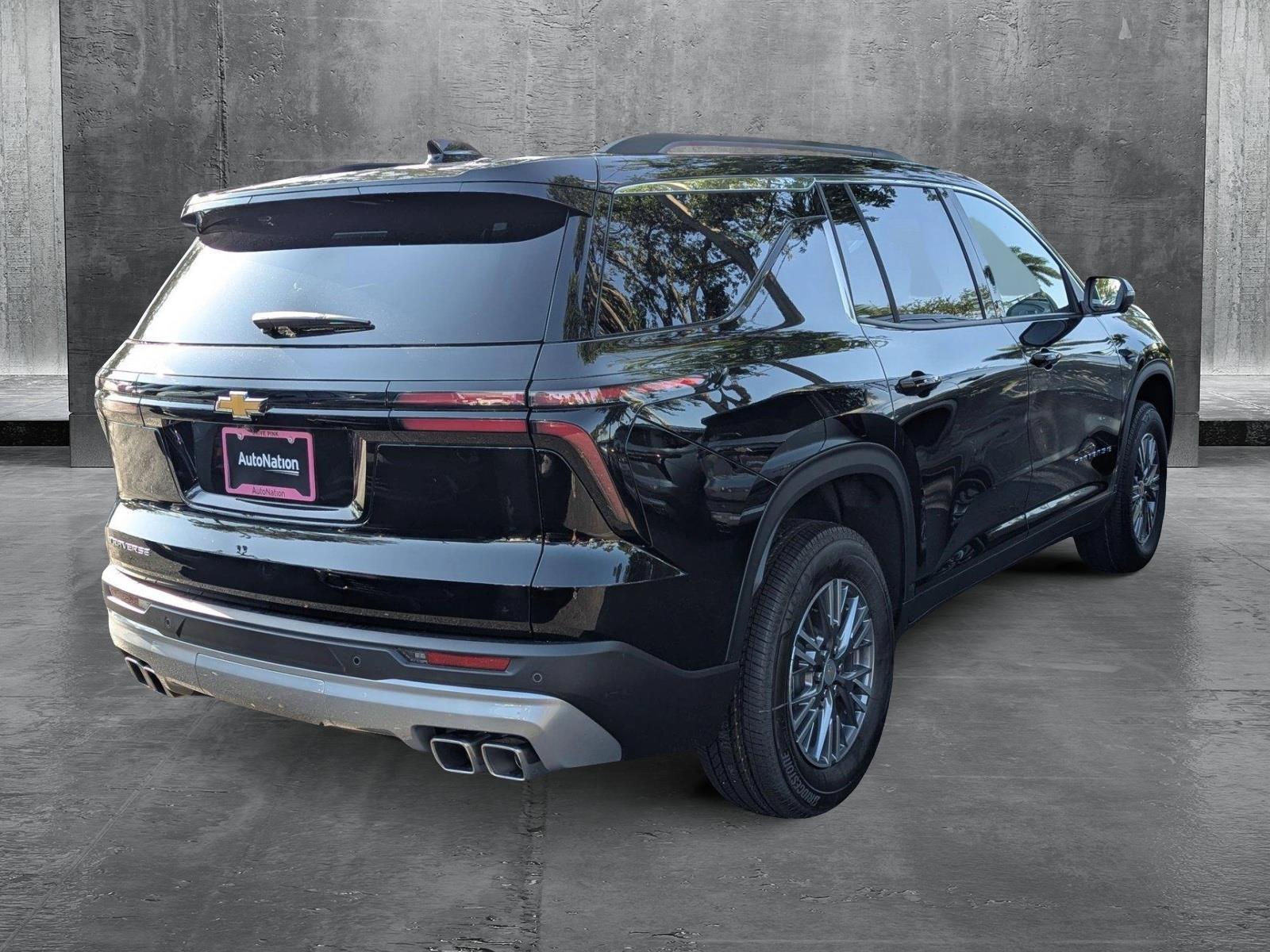 2025 Chevrolet Traverse Vehicle Photo in GREENACRES, FL 33463-3207