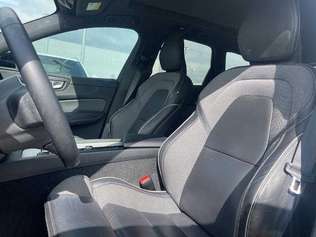 2022 Volvo XC60 Vehicle Photo in Grapevine, TX 76051