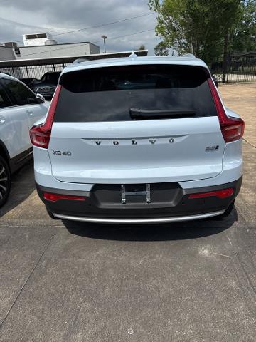 2025 Volvo XC40 Vehicle Photo in Houston, TX 77007
