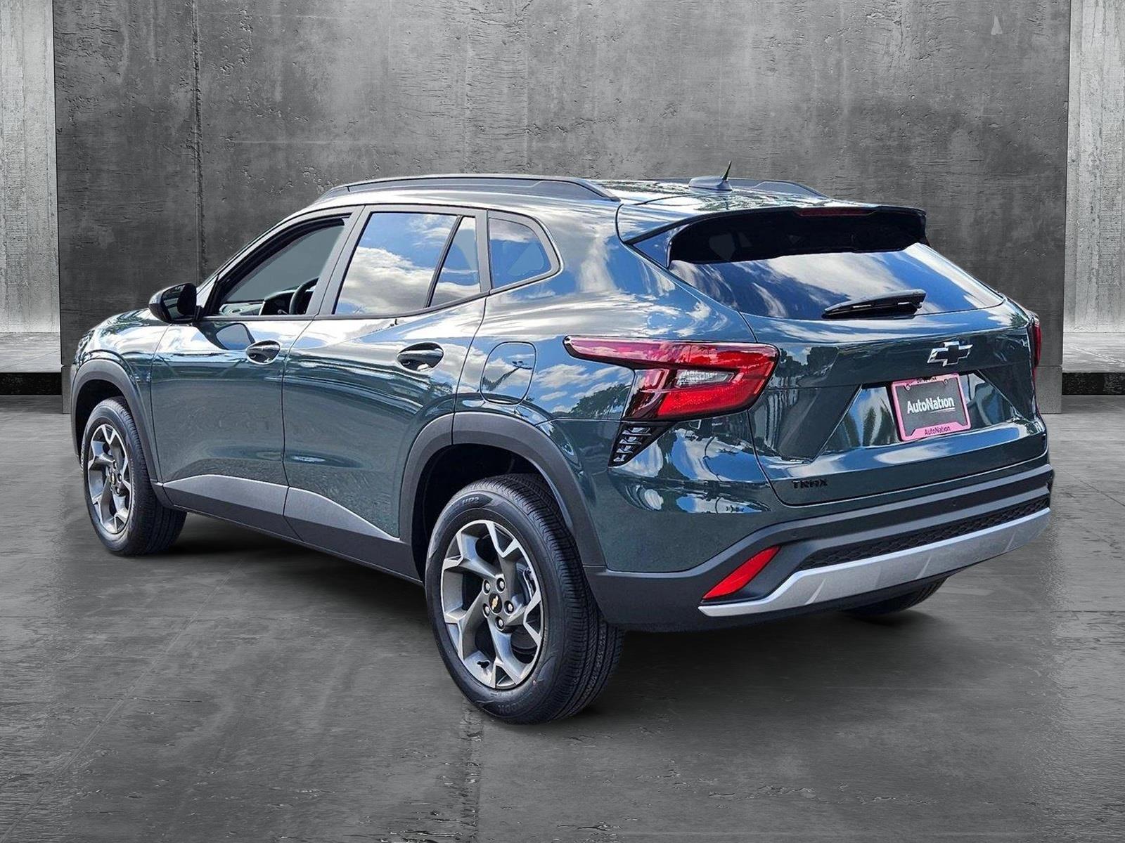 2025 Chevrolet Trax Vehicle Photo in GREENACRES, FL 33463-3207
