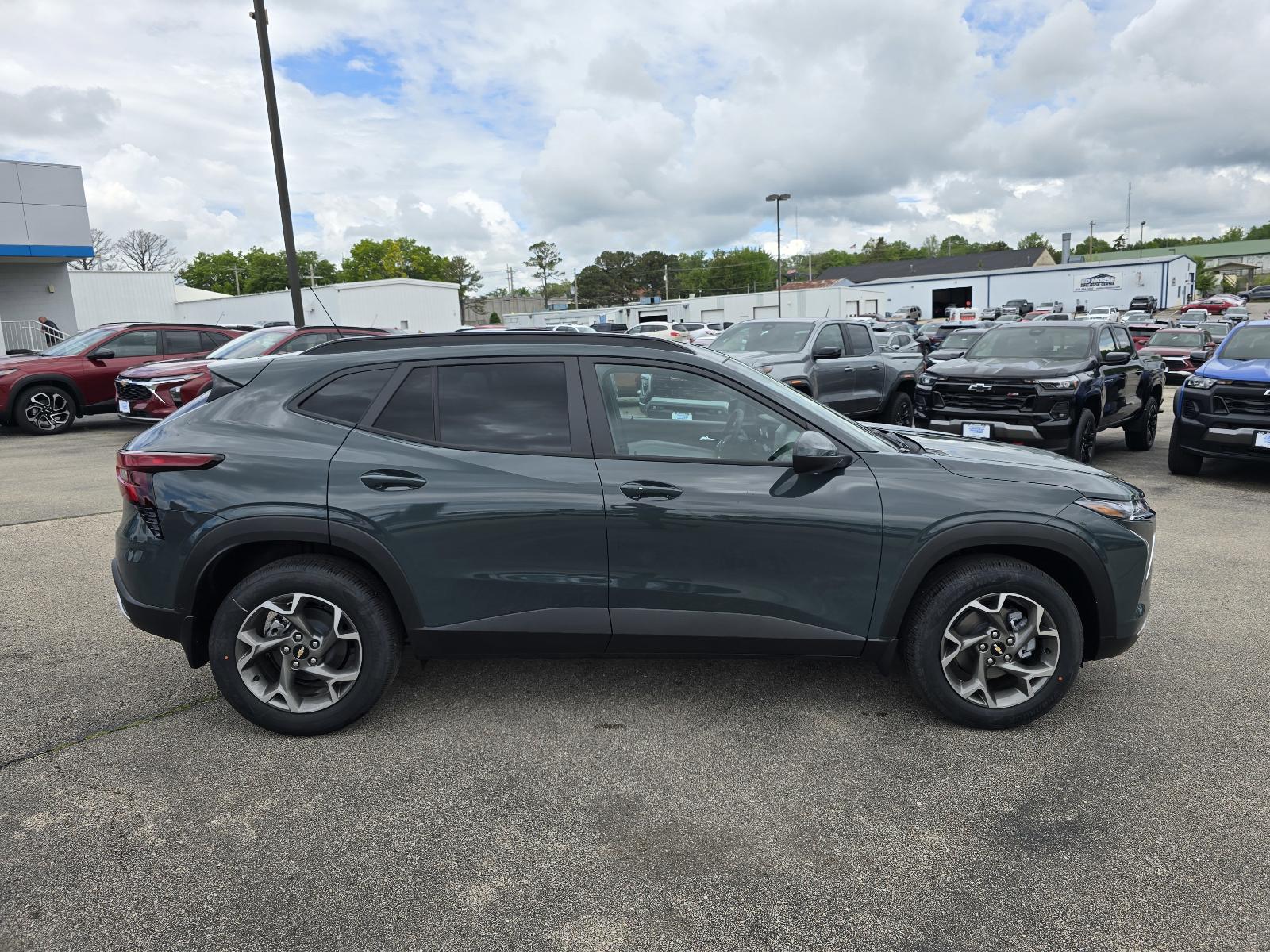 2025 Chevrolet Trax Vehicle Photo in Rolla, MO 65401