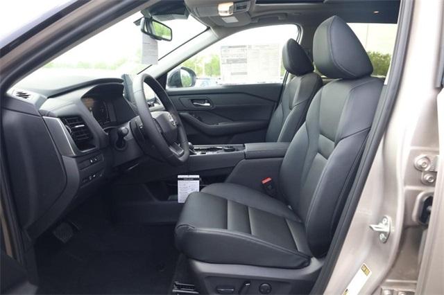 2025 Nissan Rogue Vehicle Photo in Hazelwood, MO 63042
