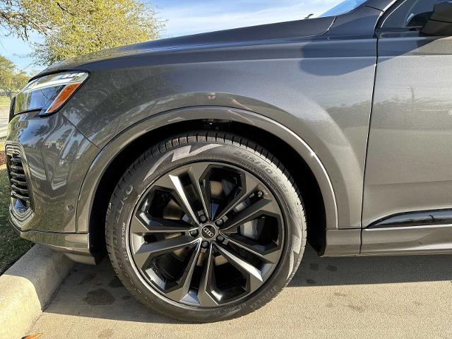 2025 Audi Q7 Vehicle Photo in HOUSTON, TX 77090