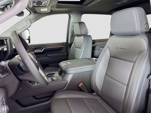 2025 GMC Sierra 2500 HD Vehicle Photo in PUYALLUP, WA 98371-4149