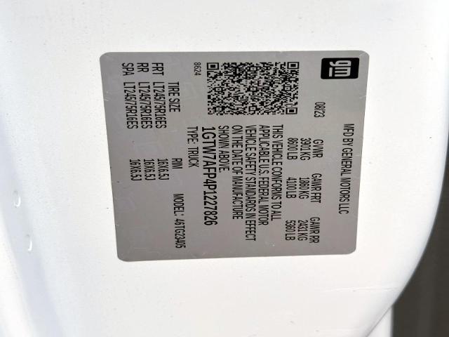 2023 GMC Savana Cargo Van Vehicle Photo in Roslyn, NY 11576