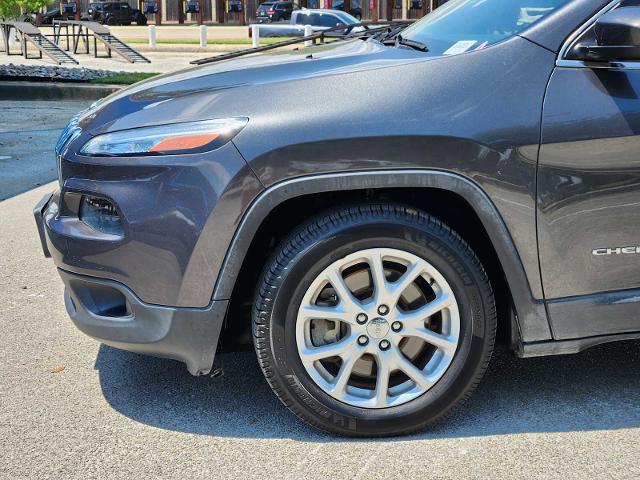 2015 Jeep Cherokee Vehicle Photo in DENTON, TX 76210-9321