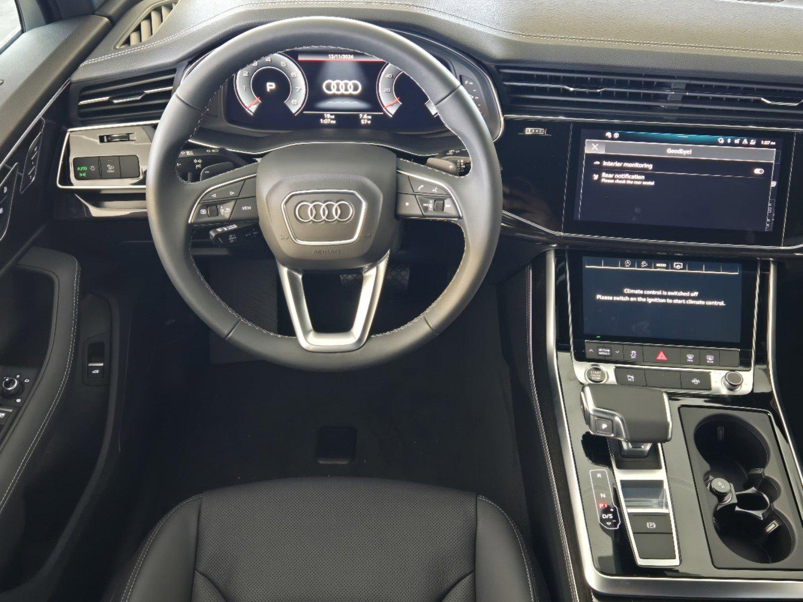 2025 Audi Q7 Vehicle Photo in SUGAR LAND, TX 77478