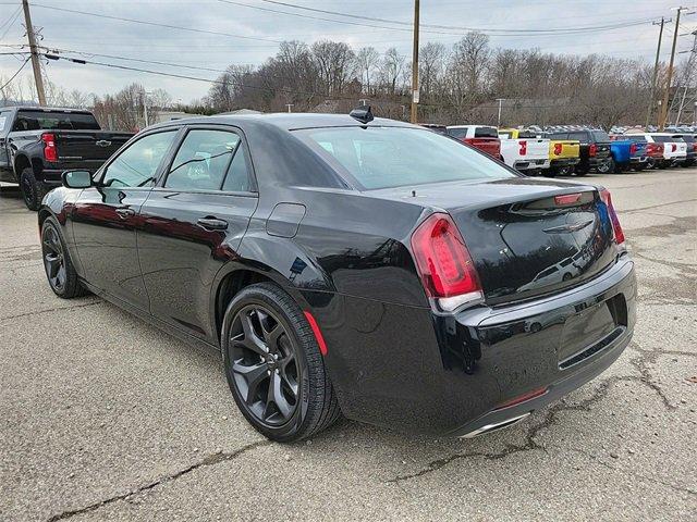 2022 Chrysler 300 Vehicle Photo in MILFORD, OH 45150-1684