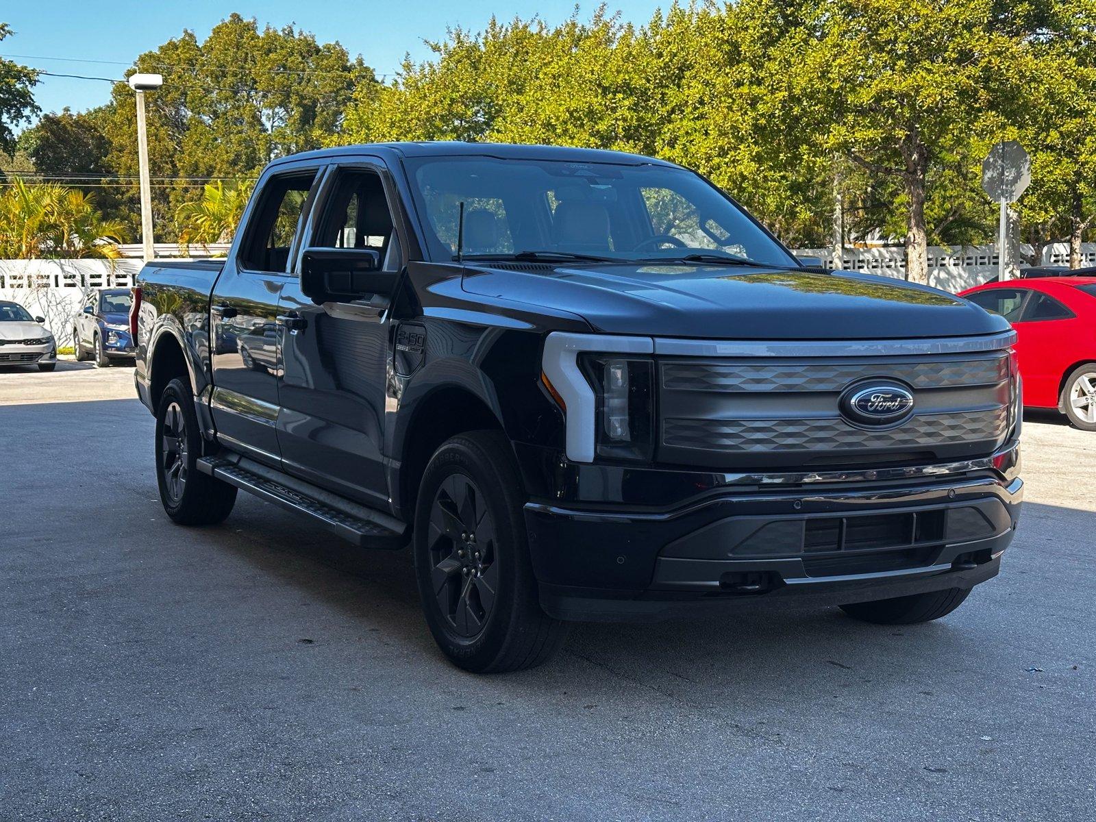 2022 Ford F-150 Lightning Vehicle Photo in Hollywood, FL 33021