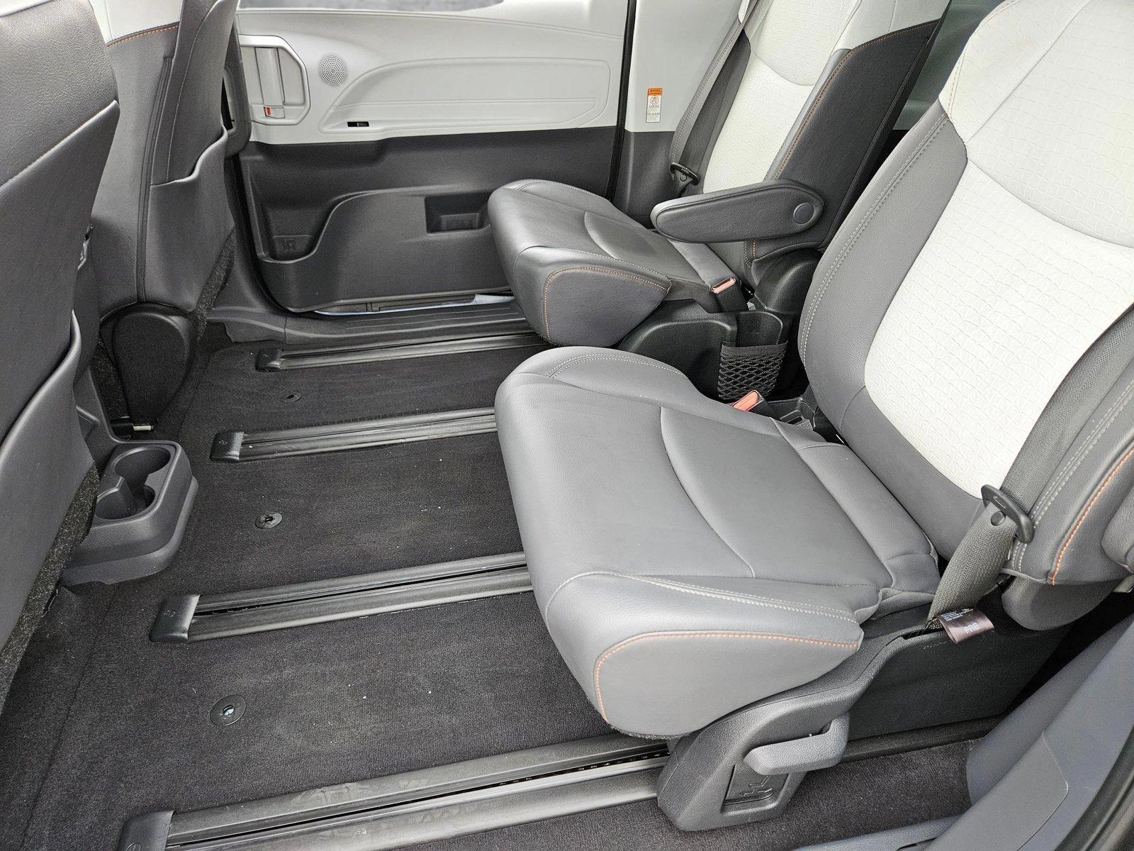 2022 Toyota Sienna Vehicle Photo in Las Vegas, NV 89149