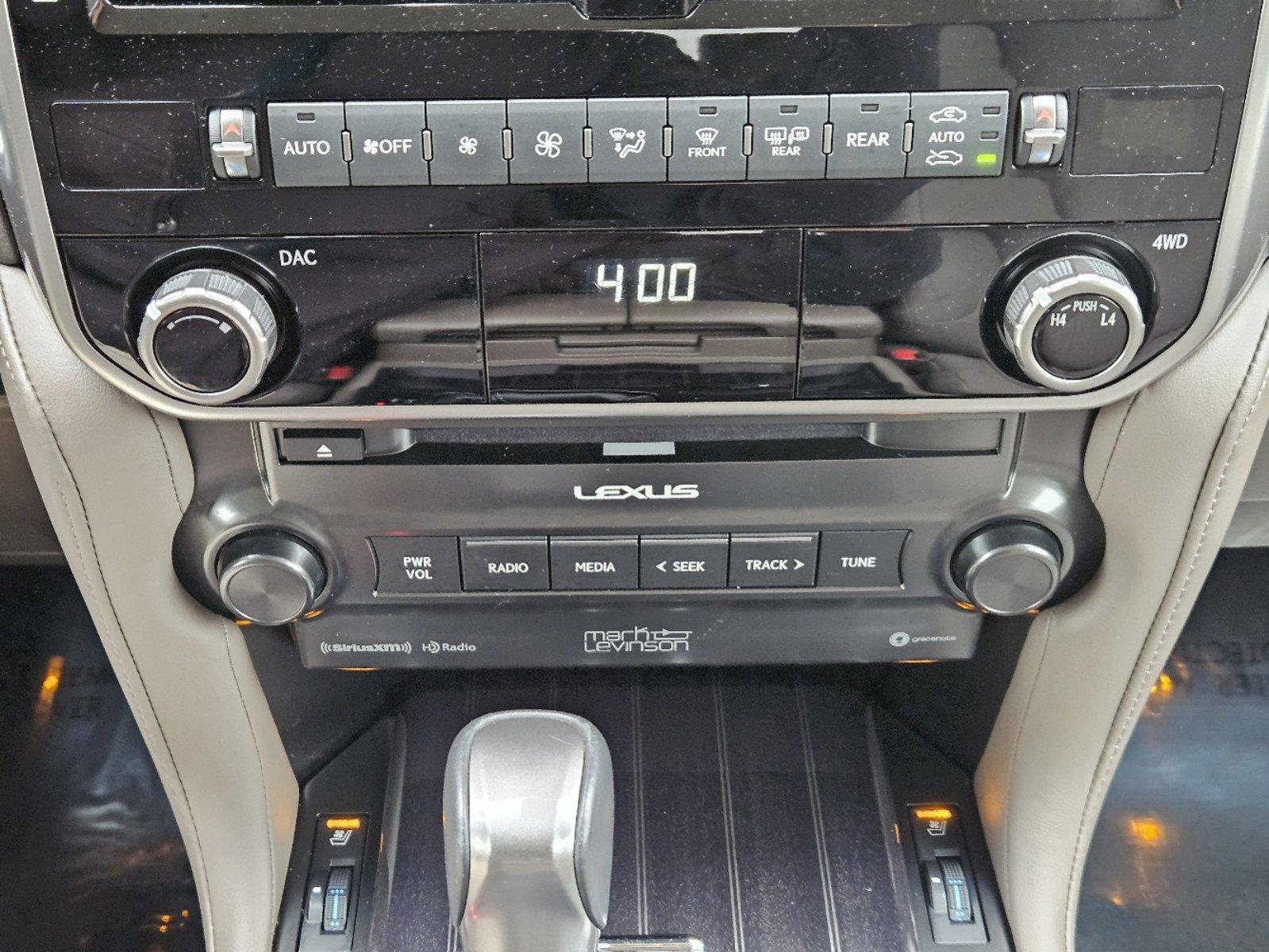 2023 Lexus GX 460 Vehicle Photo in FORT WORTH, TX 76132