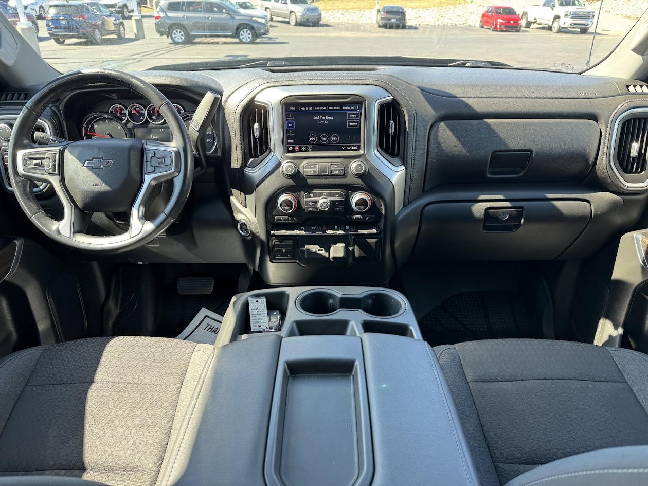 2019 Chevrolet Silverado 1500 Vehicle Photo in BOONVILLE, IN 47601-9633