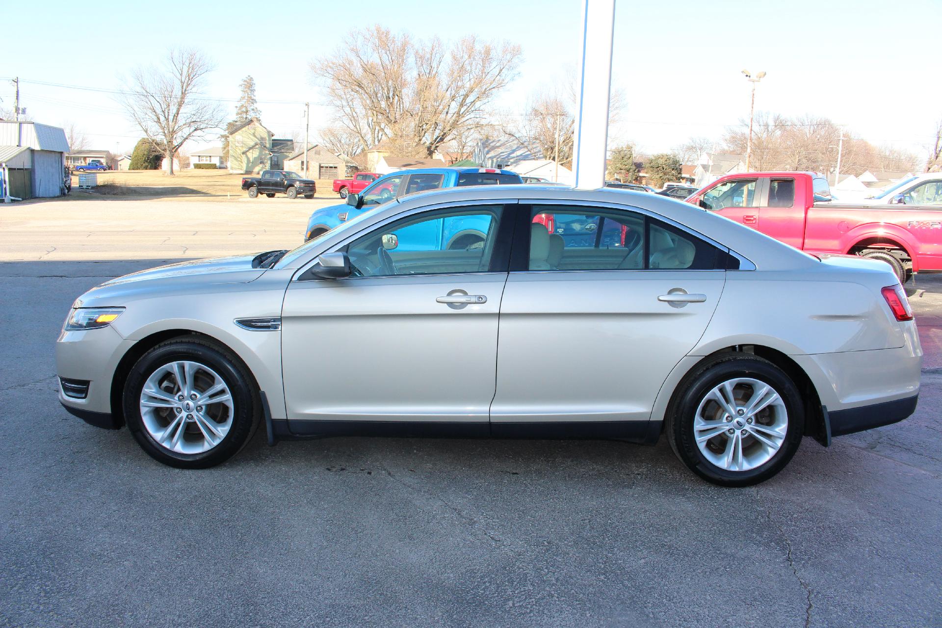 Used 2017 Ford Taurus SEL with VIN 1FAHP2E81HG133366 for sale in Durant, IA