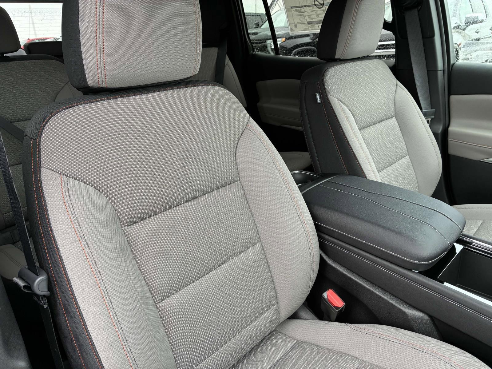 2025 Chevrolet Traverse Vehicle Photo in LOS ANGELES, CA 90007-3794