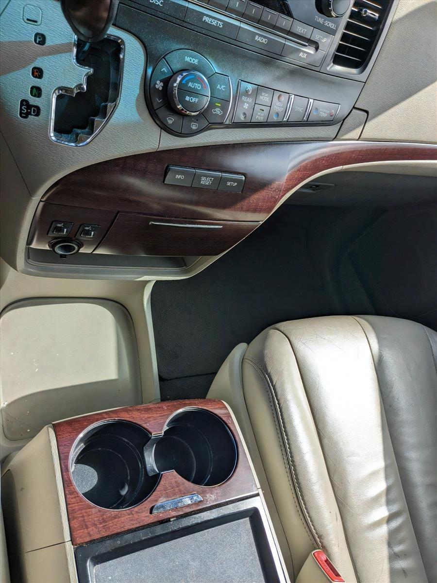 2011 Toyota Sienna Vehicle Photo in Davie, FL 33331