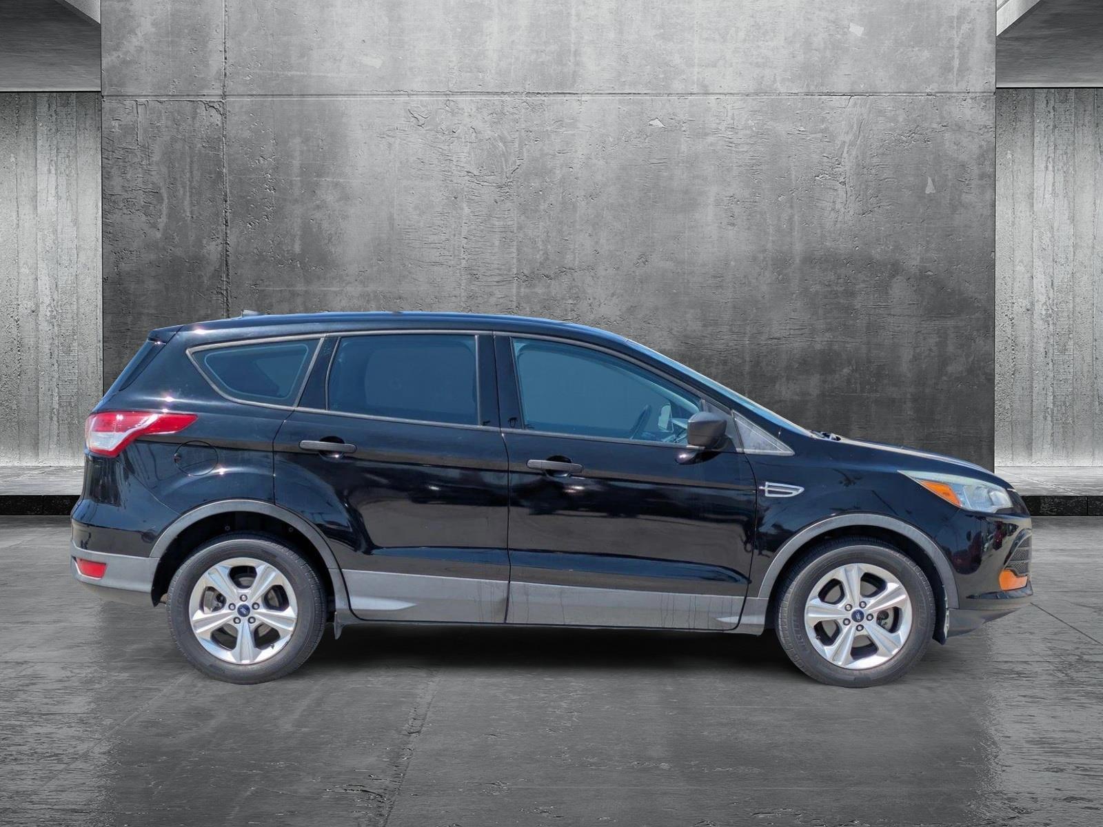 2016 Ford Escape Vehicle Photo in Tustin, CA 92782