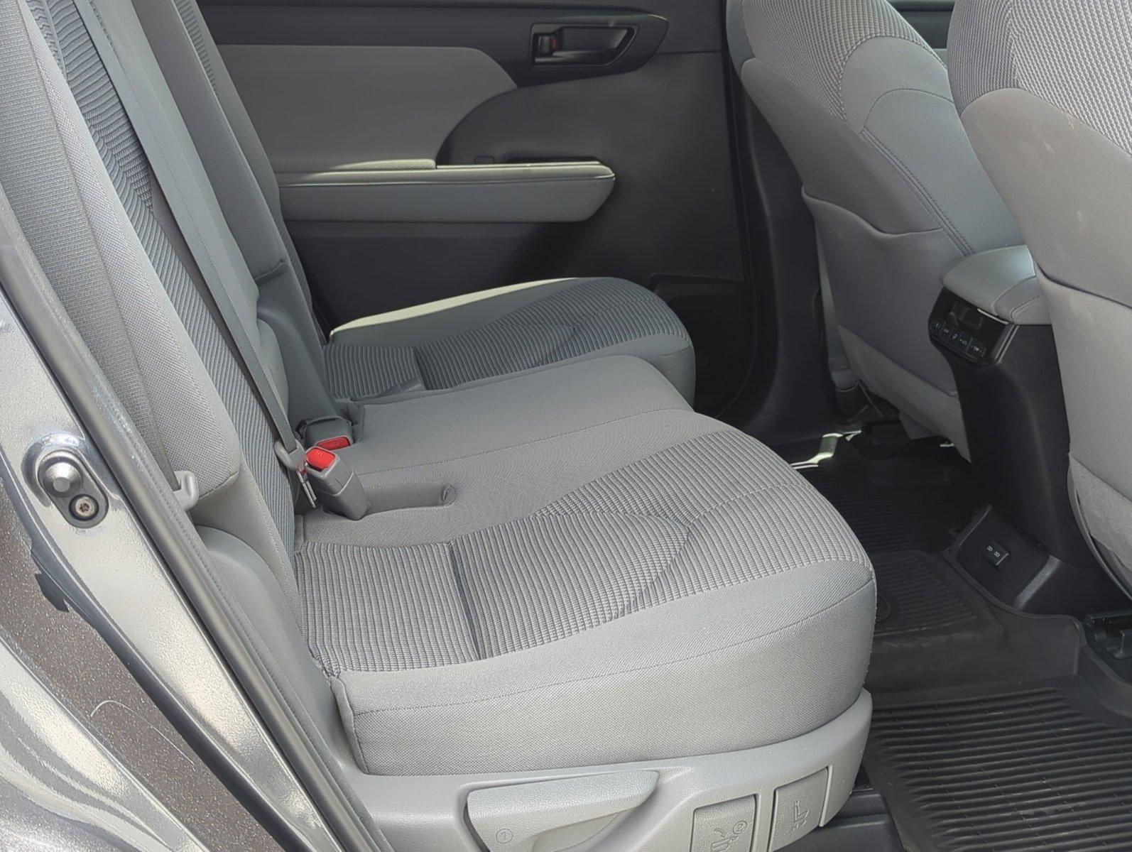 2022 Toyota Highlander Vehicle Photo in Ft. Myers, FL 33907