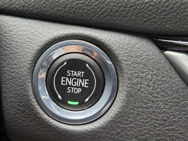 2024 Cadillac XT4 Vehicle Photo in DENTON, TX 76210-9321